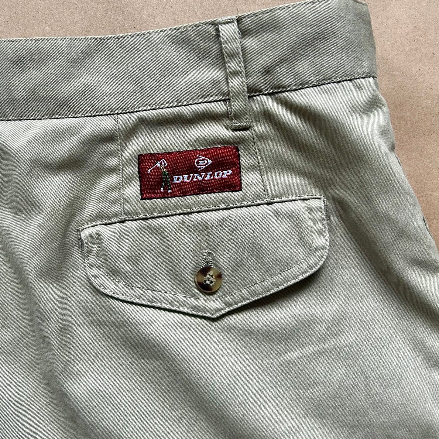Dunlop Pleated Shorts (48 EU)