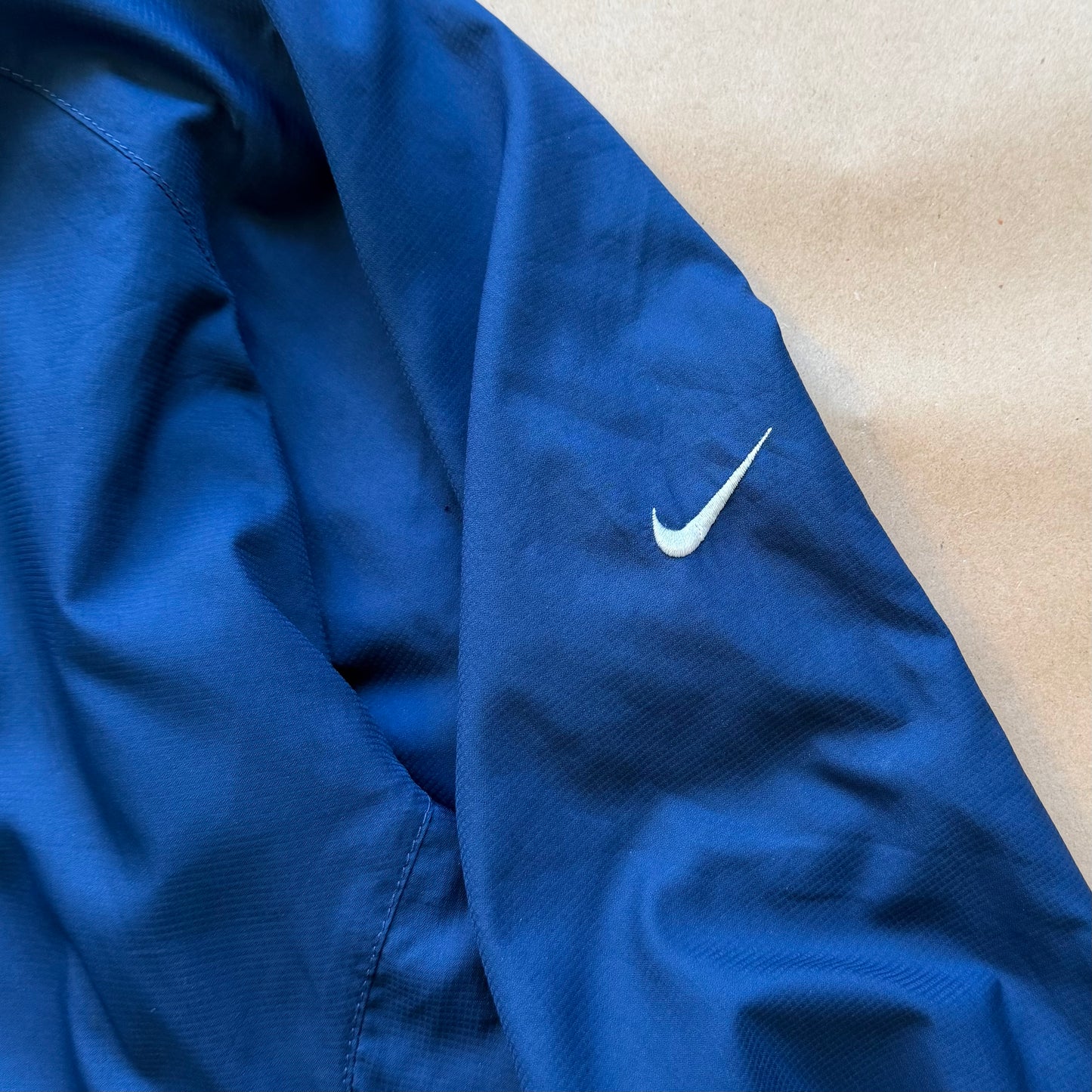 Nike Golf V-neck Windbreaker (L)