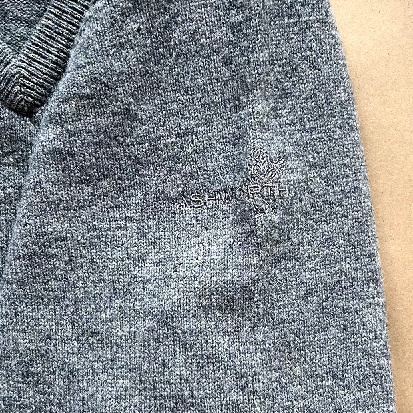 TaylorMade Wool V-Neck by Ashworth (M)