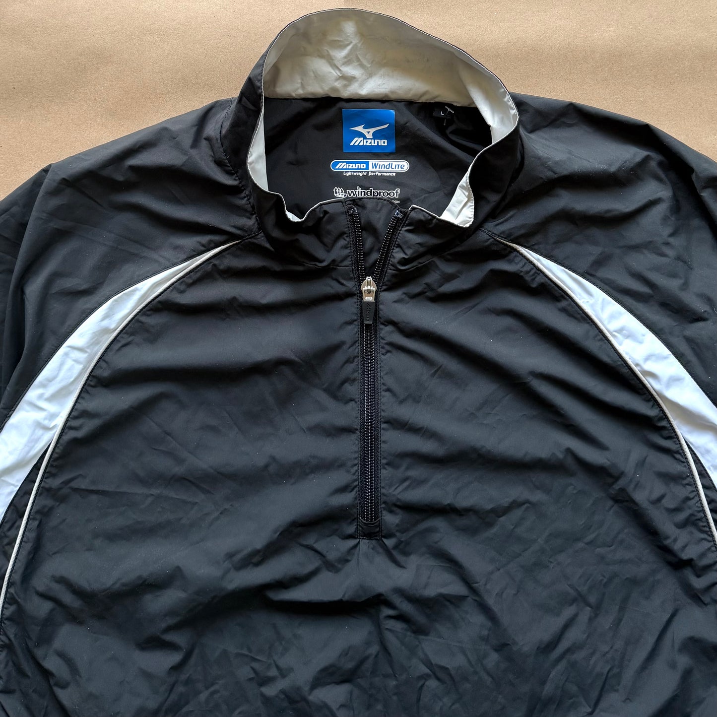 Mizuno Short Sleeve Windbreaker (L)